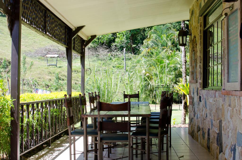 Gingerbread Restaurant & Hotel Nuevo Arenal Exterior photo